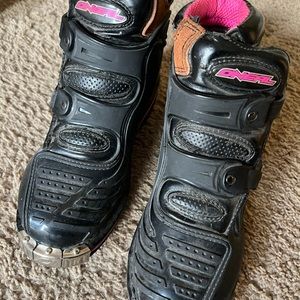 Dirt bike/moto boots